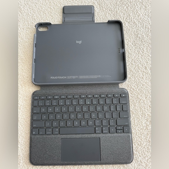 Keyboard Folio Logitech Keyboard And Trackpad Ipad Logitech Folio
